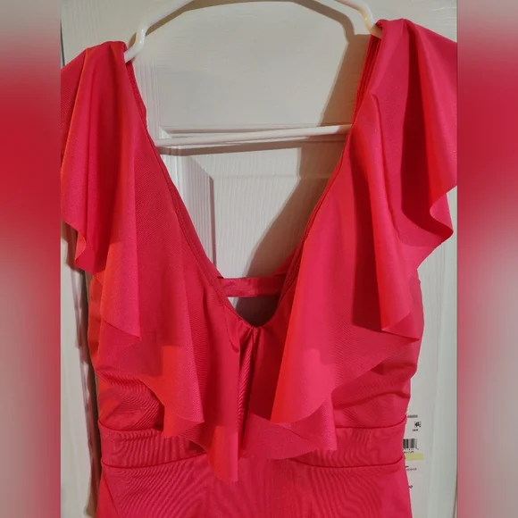 Trina Turk Women's Ruffle-Trim Plunge One-Piece Swimsuit Pink NWT - Picture 5 of 8